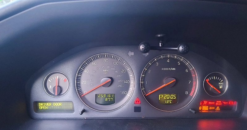 Volvo XC 70 cena 15900 przebieg: 259161, rok produkcji 2004 z Warszawa małe 67